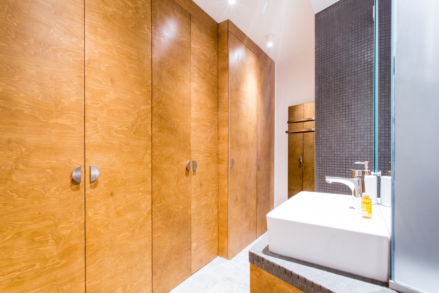 Rénovation complète d'un appartement dans un esprit moderne