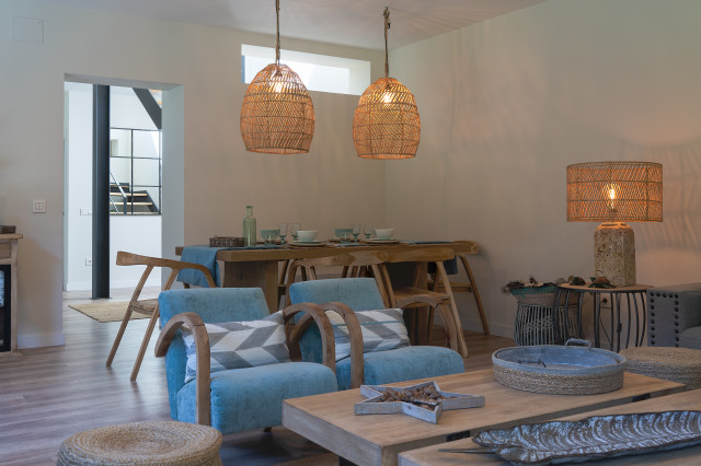 VIVIENDA UNIFAMILIAR medelhavsstil-vardagsrum