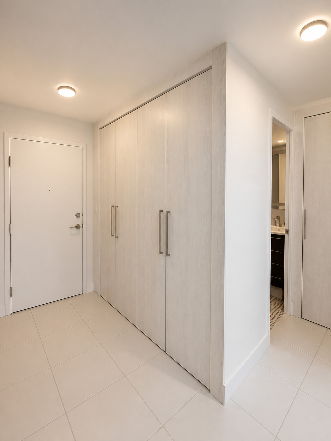 Miami, FL – Custom Closets, Bathroom & Wall Unit