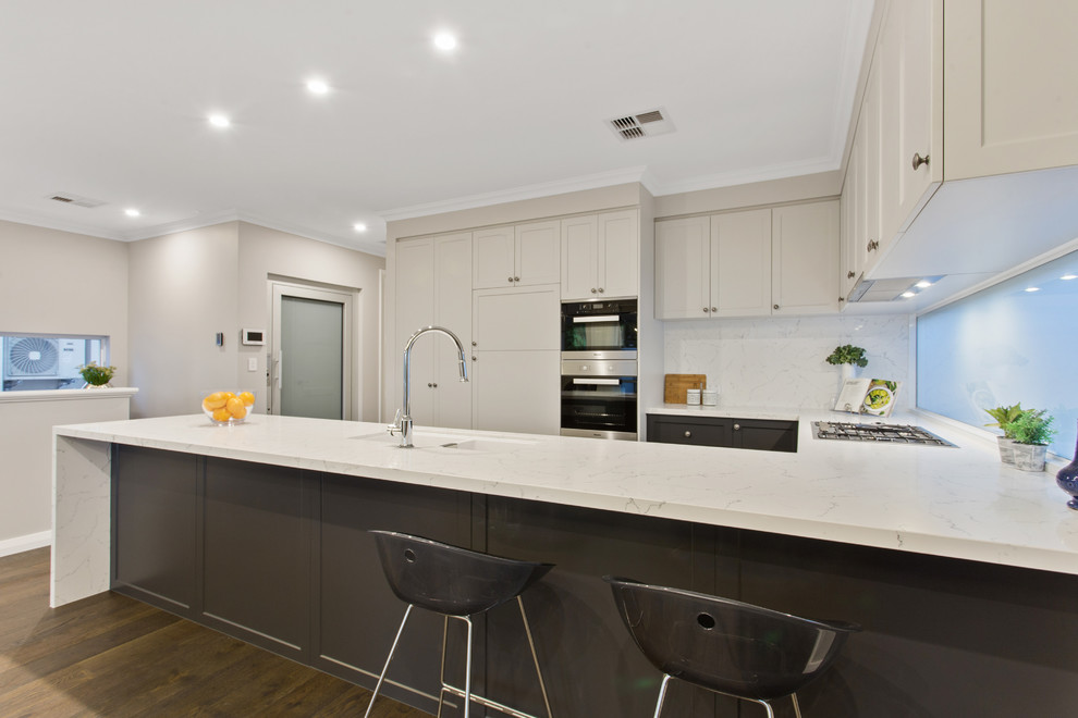 Transitional kitchen photo in Perth