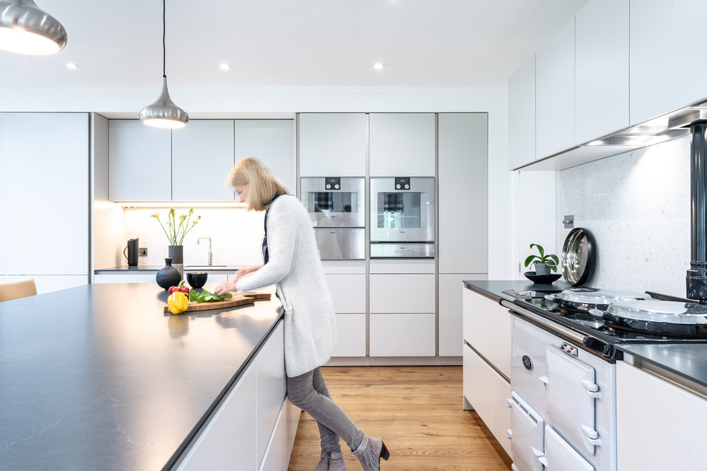 Photo of a contemporary kitchen in Hampshire.