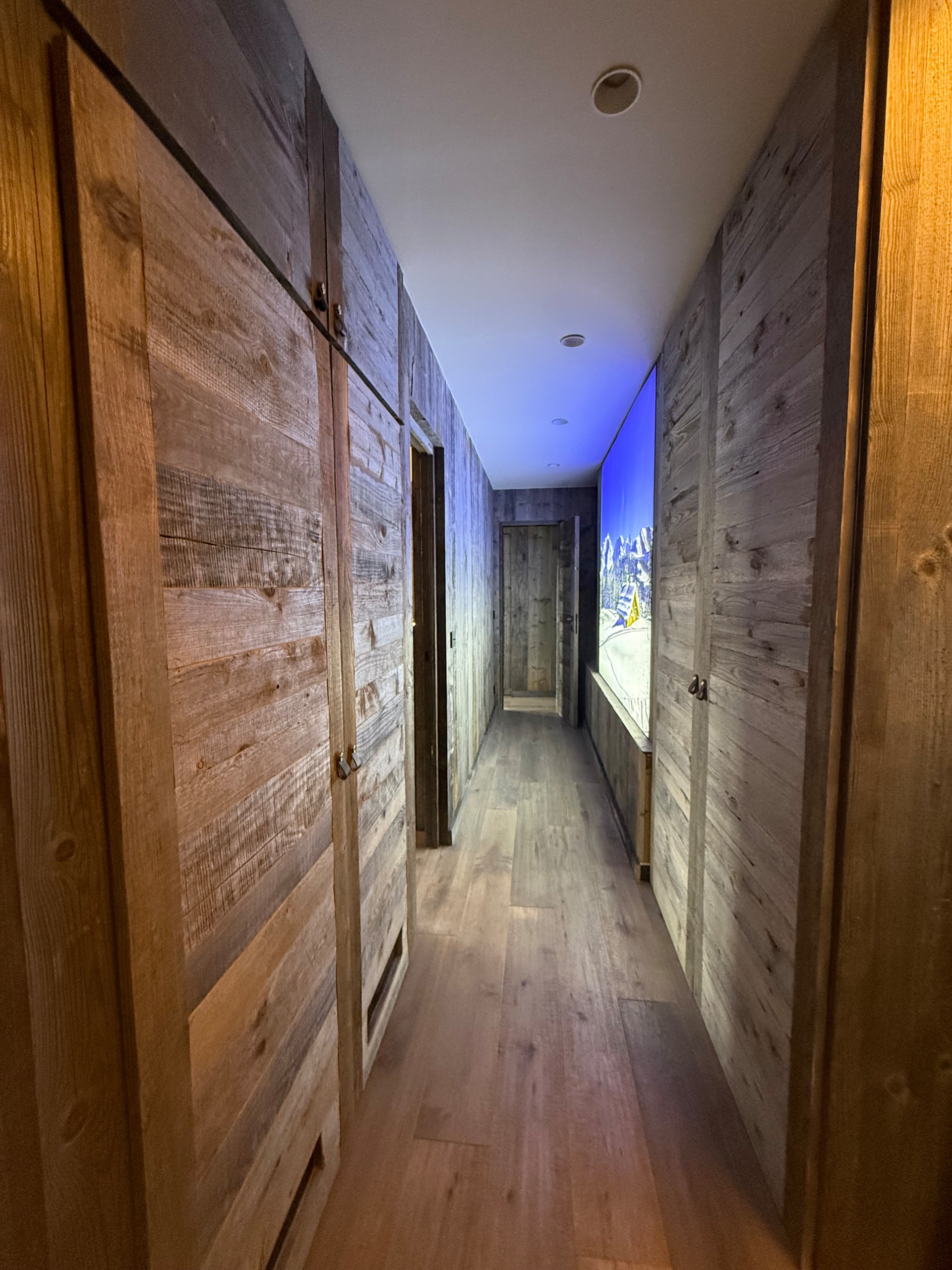 AGENCEMENT DRESSING EN VIEUX BOIS GRIS