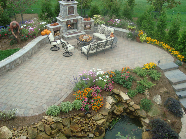 Fireplaces - Patio - Cincinnati - de Fischer Homes