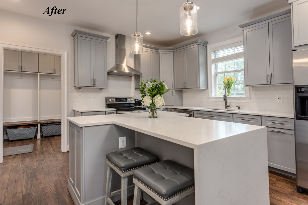 Transitional kitchen photo in DC Metro