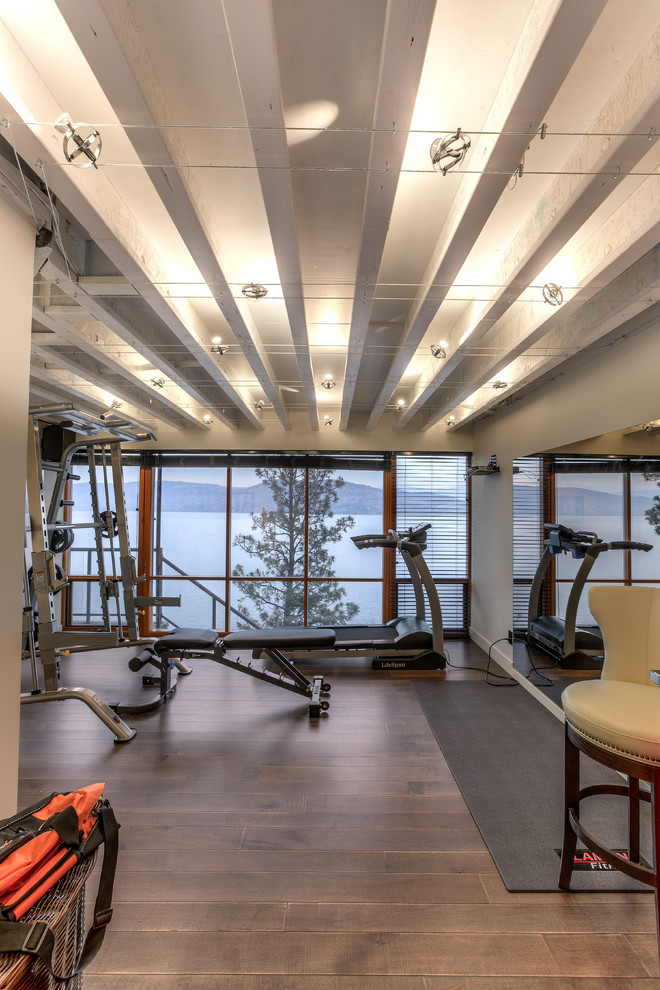 Design ideas for an industrial home gym in Vancouver.
