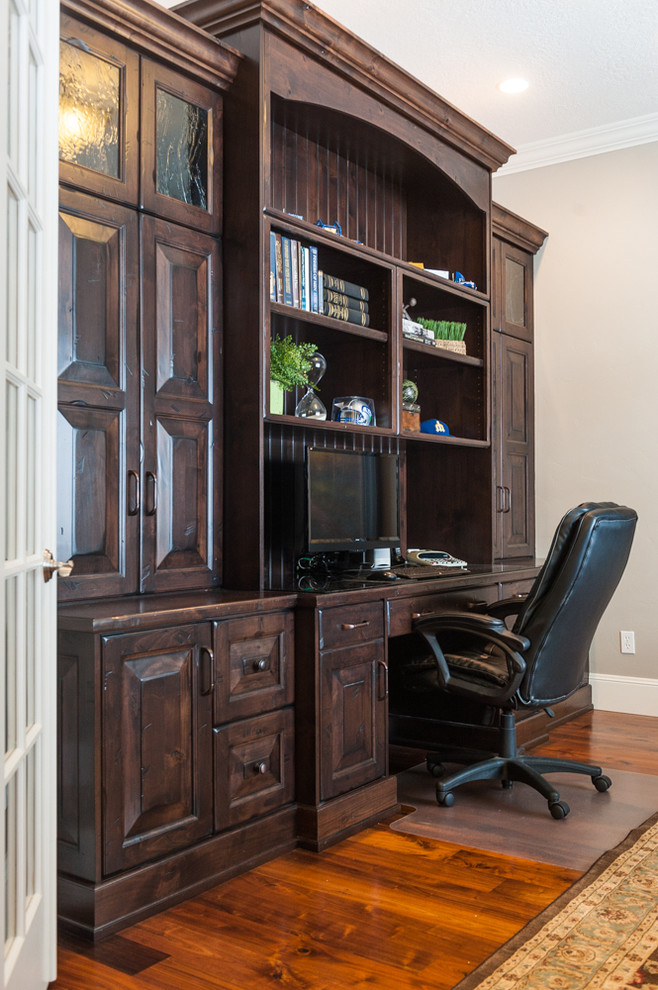 Design ideas for a traditional home office in Salt Lake City.