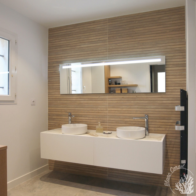 S&eacute;r&eacute;nit&eacute; modern-badezimmer