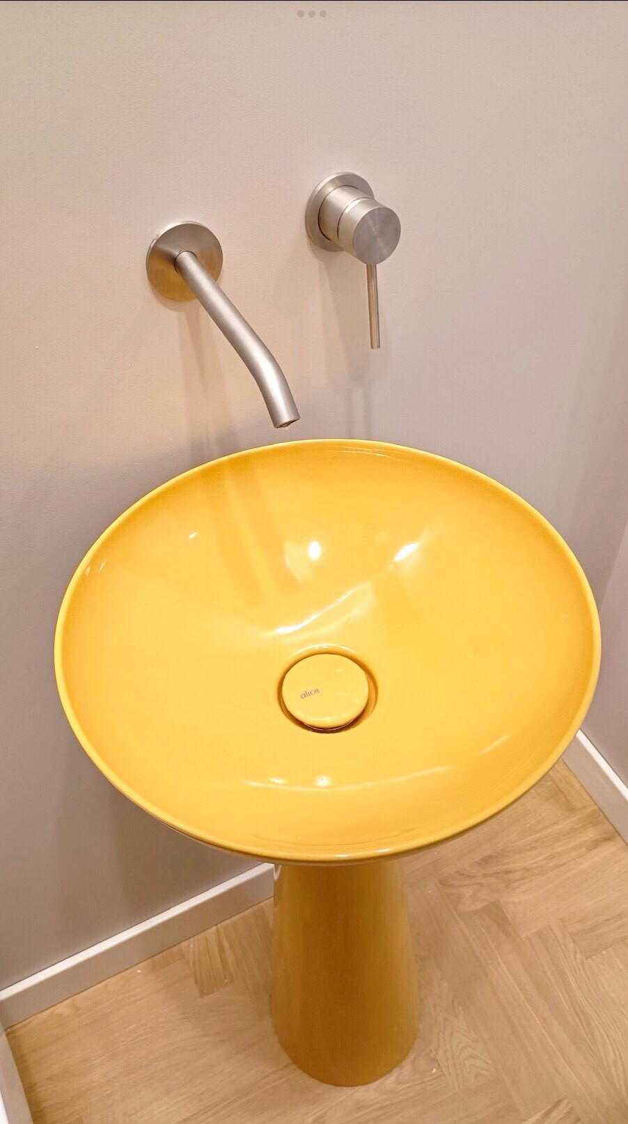 dettaglio Bagno ospiti_Attico via Cortina d'Ampezzo