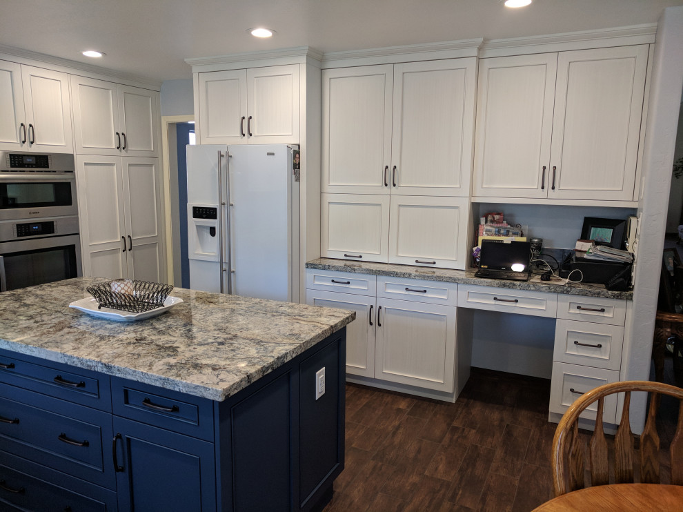 Kitchen - kitchen idea in Phoenix