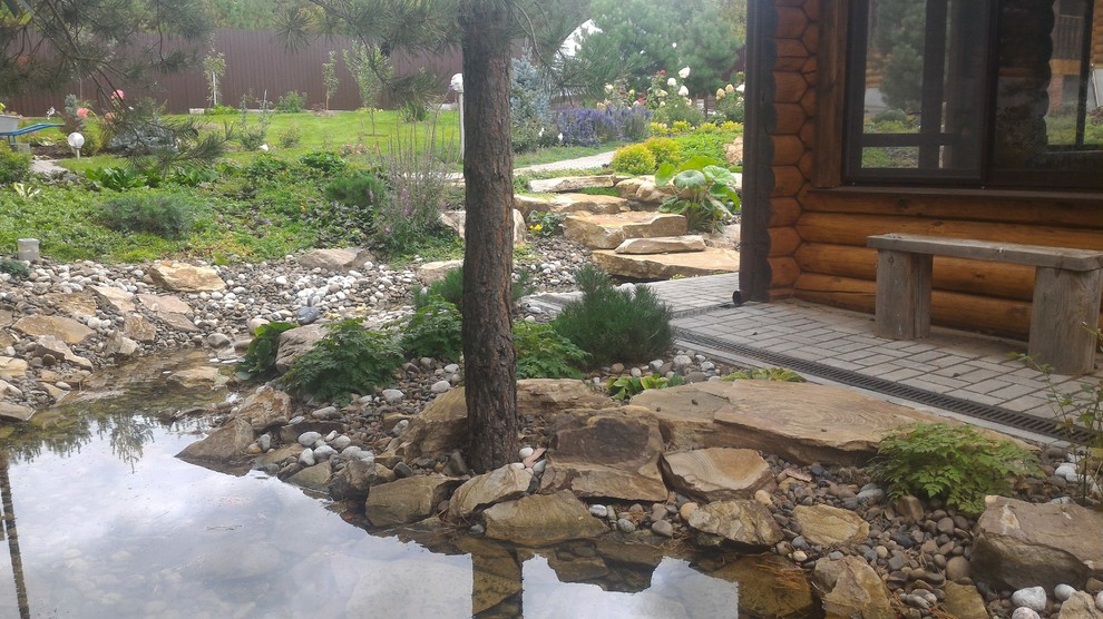 Ручей в саду