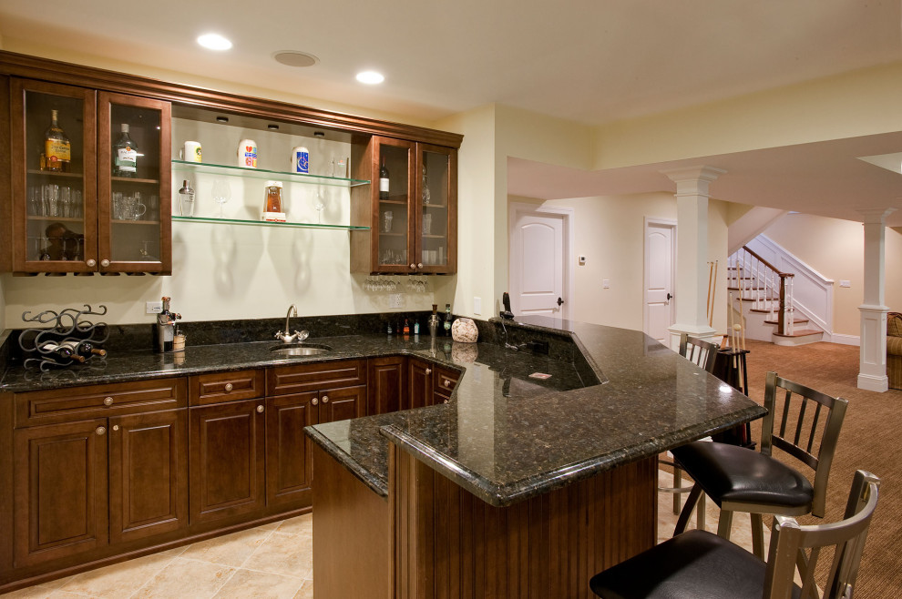Inspiration for a transitional home design remodel in Chicago