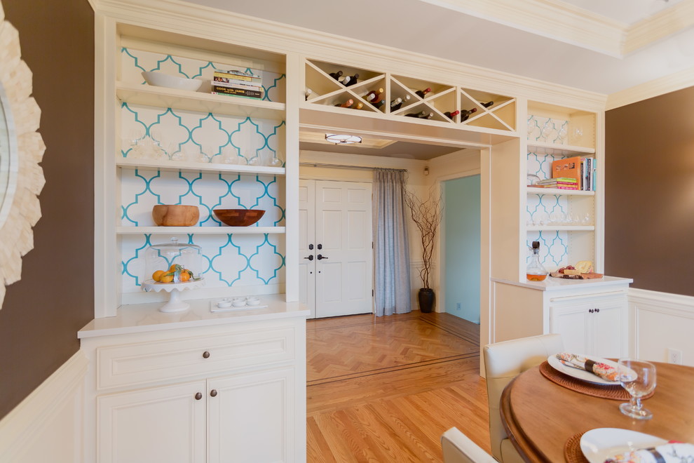Dining room - transitional dining room idea in Seattle
