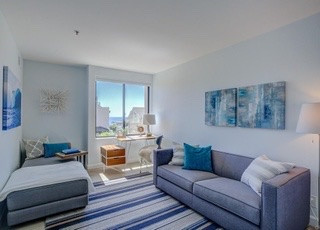 La Jolla Condo 5-22