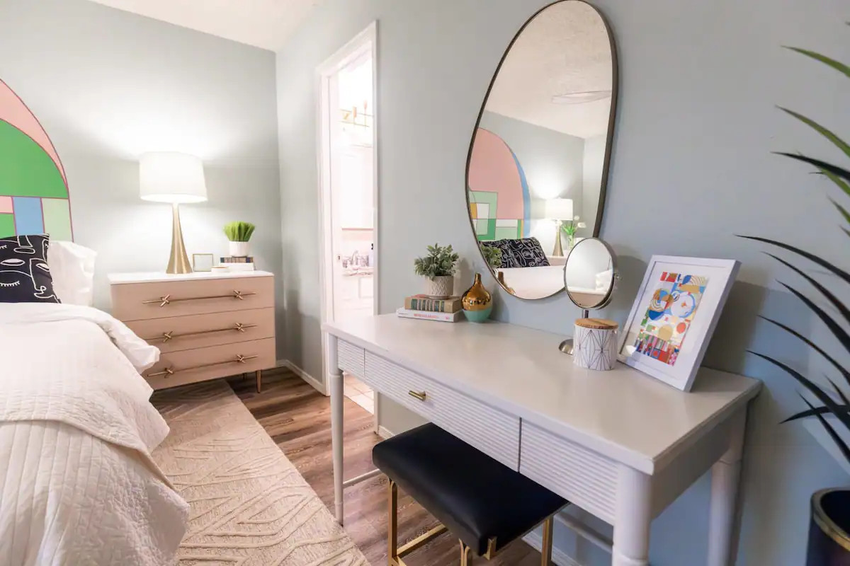 Vacation Rental - The Artful Nest