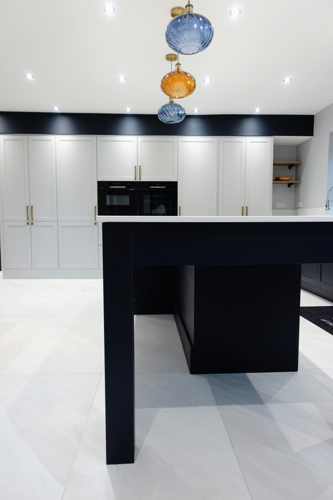 The Bilton Kitchen II - Hanby - RRP £38,000 - Luxe Price £32,300
