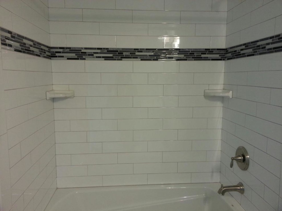 Example of a transitional home design design in Wilmington