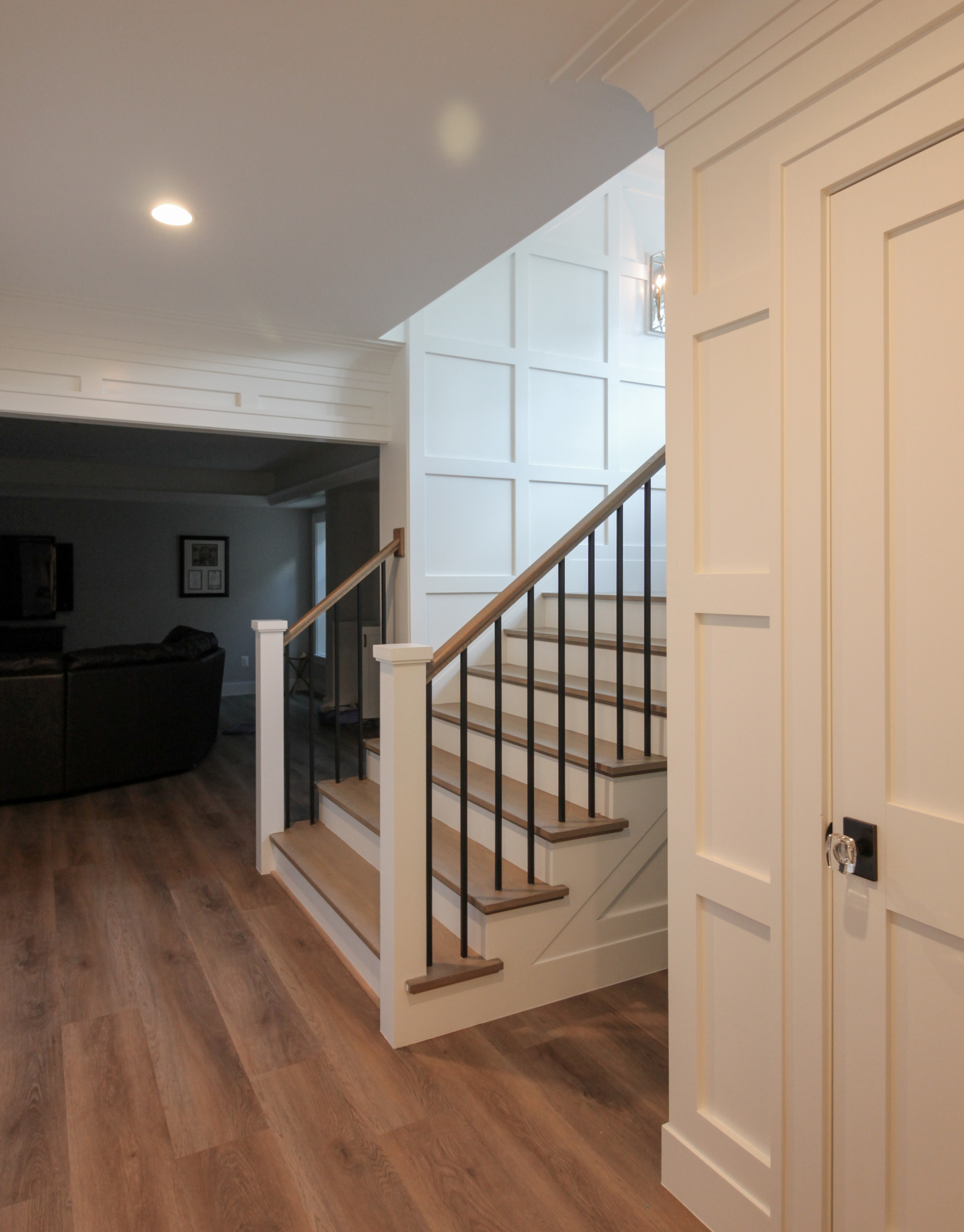 87_Welcoming and Functional Contemporary U-shaped Staircase, Arlington, VA 22207
