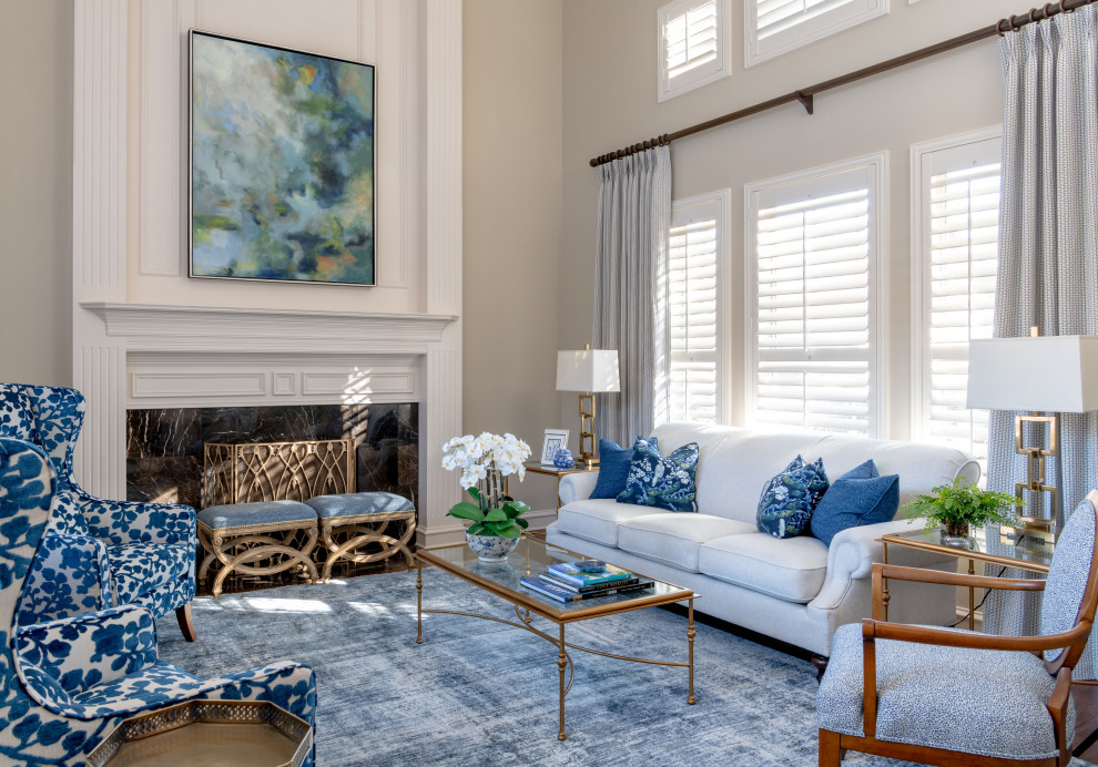 This is an example of a transitional living room in Dallas.