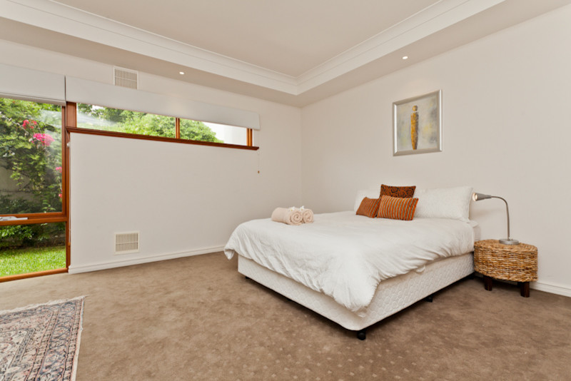 Bedroom - contemporary bedroom idea in Perth