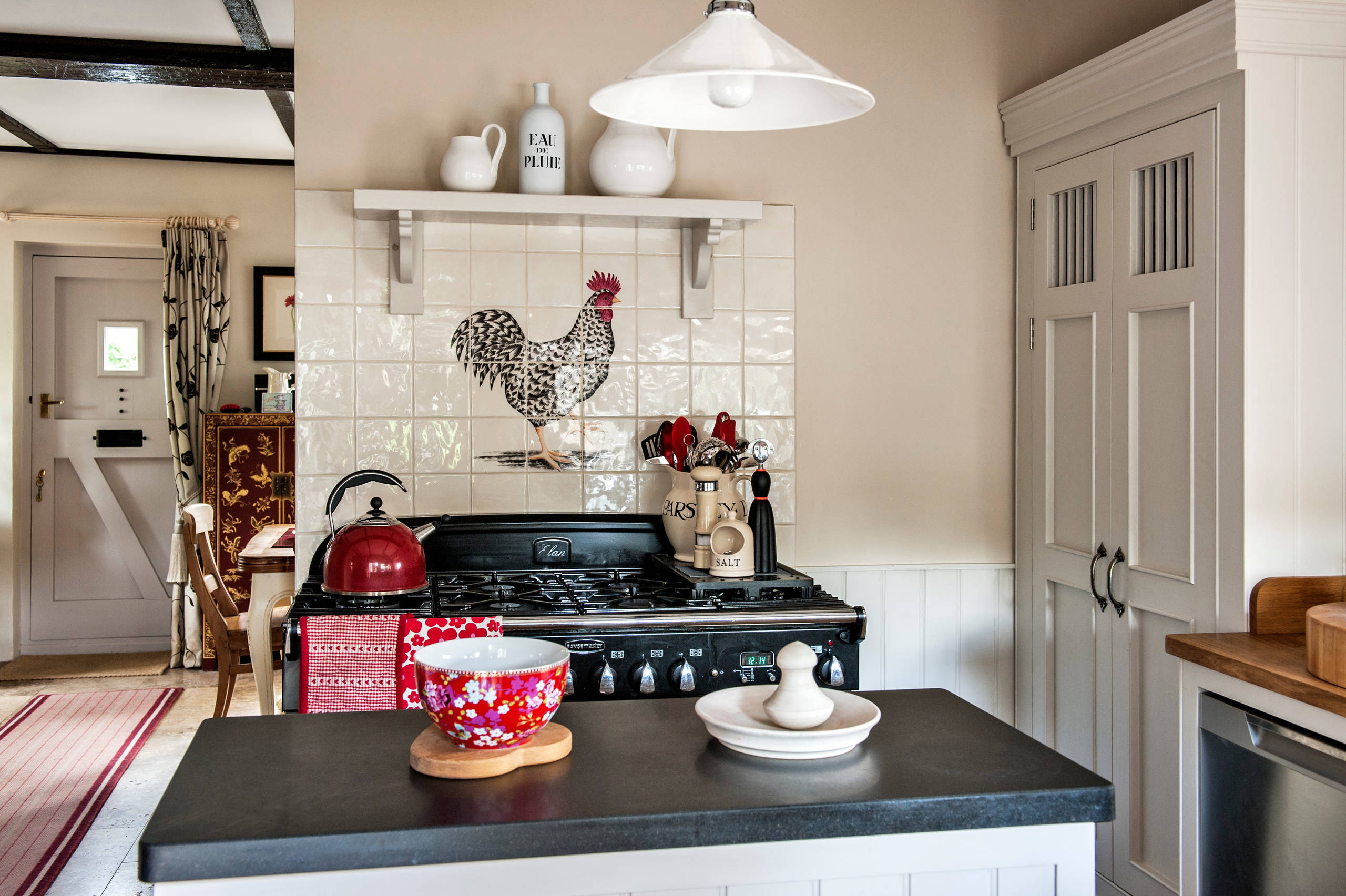 Small Space Kitchen Tour –