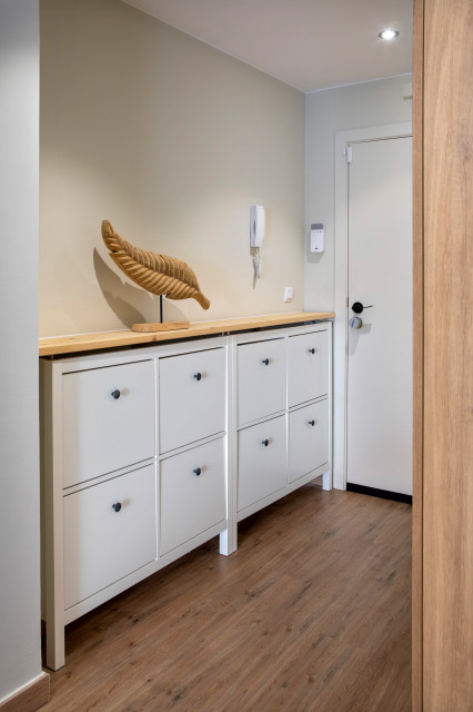 PISO EN QUART modern-eingang