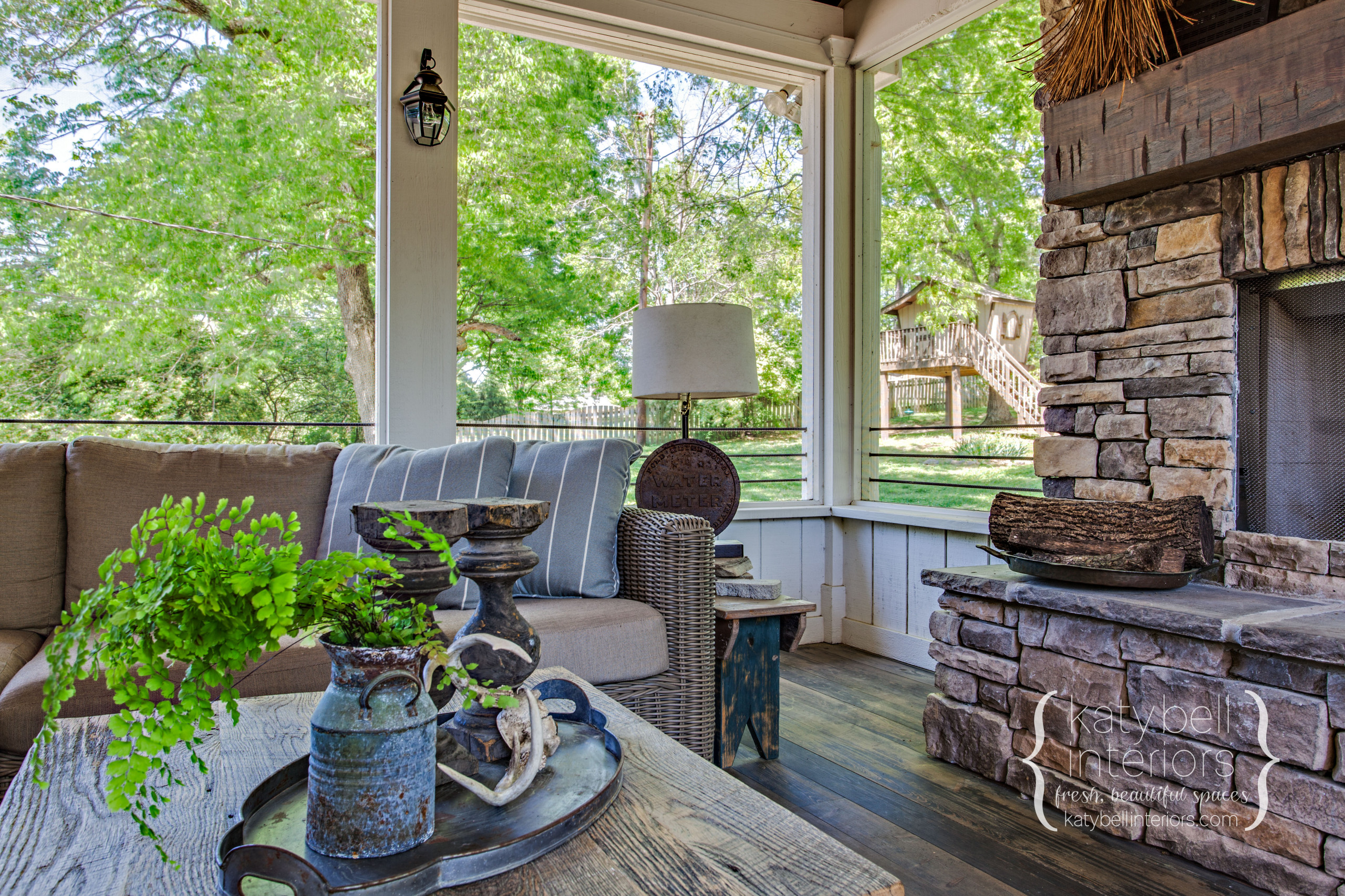Brentwood Outdoor Porch