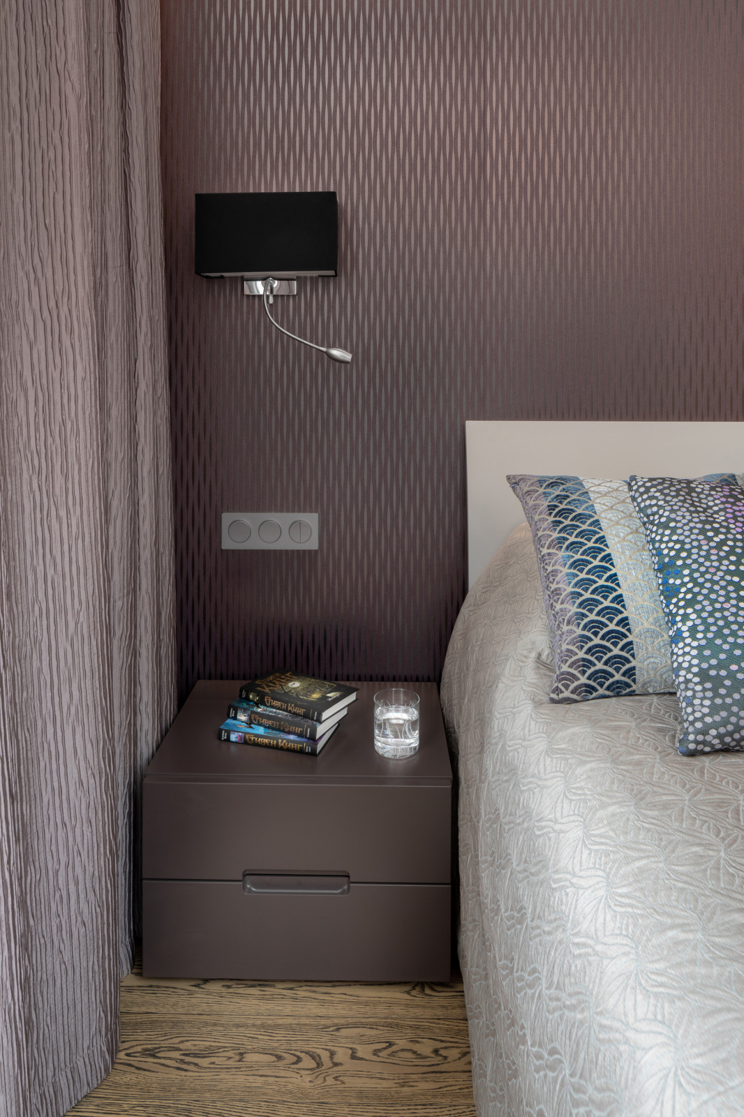 Квартира с видом на городскую набережную