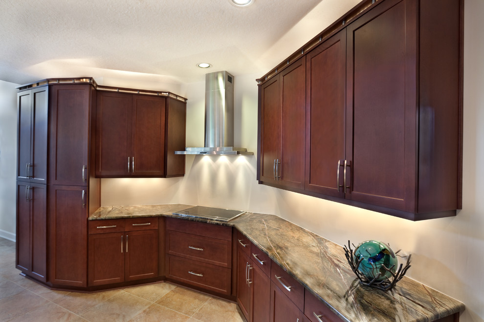 Inspiration for a transitional kitchen remodel in Jacksonville
