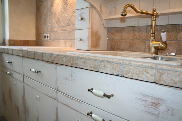 Meran mediterranean-kitchen