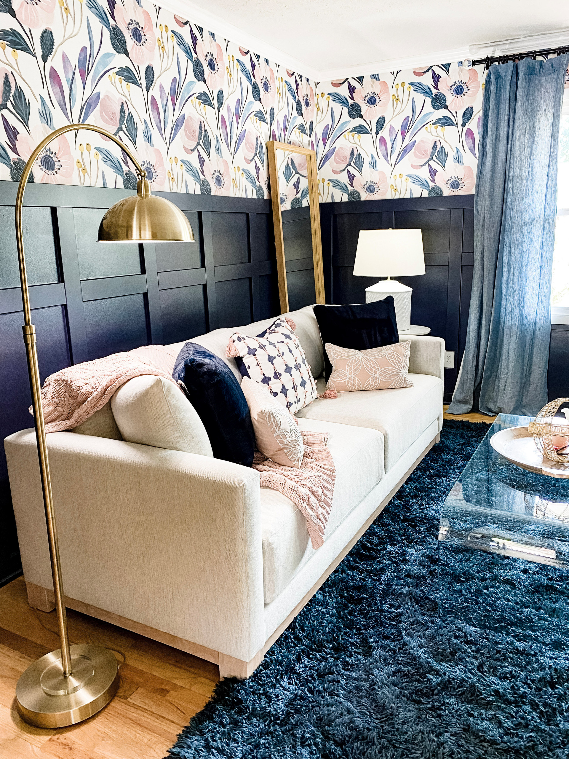 Girls Lounge 2