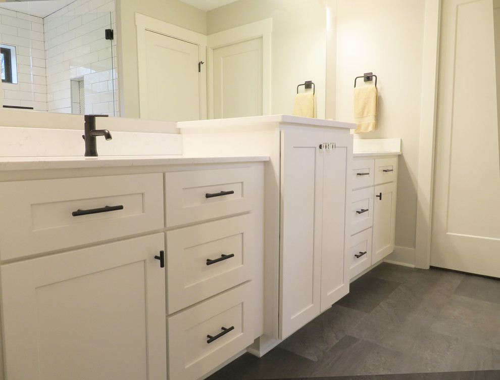 Transitional home design photo in Grand Rapids