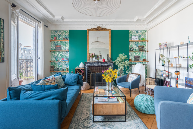 R&eacute;novation totale d'un appartement exotisk-vardagsrum