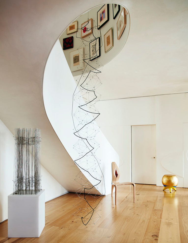 This is an example of a contemporary staircase in New York.