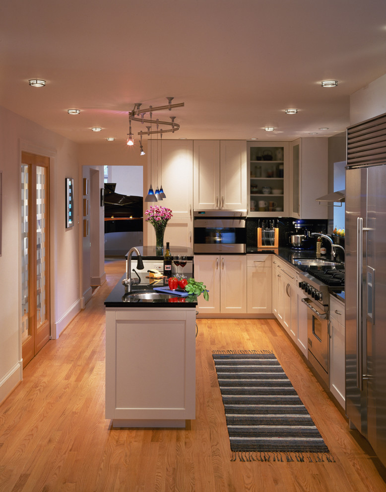 Inspiration for a transitional kitchen in DC Metro with stainless steel appliances.