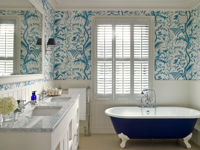 5 Nature-Inspired Wallpaper Styles for a More Blissful Bathroom