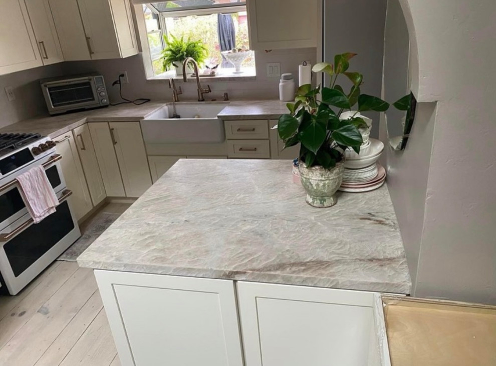 Quartzite Kitchens
