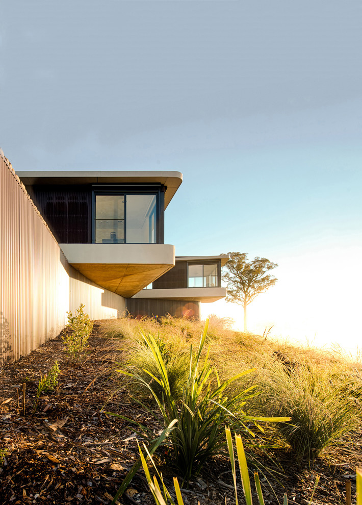 This is an example of a contemporary one-storey exterior in Sydney.