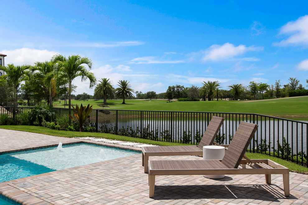 Example of a transitional pool design in Miami