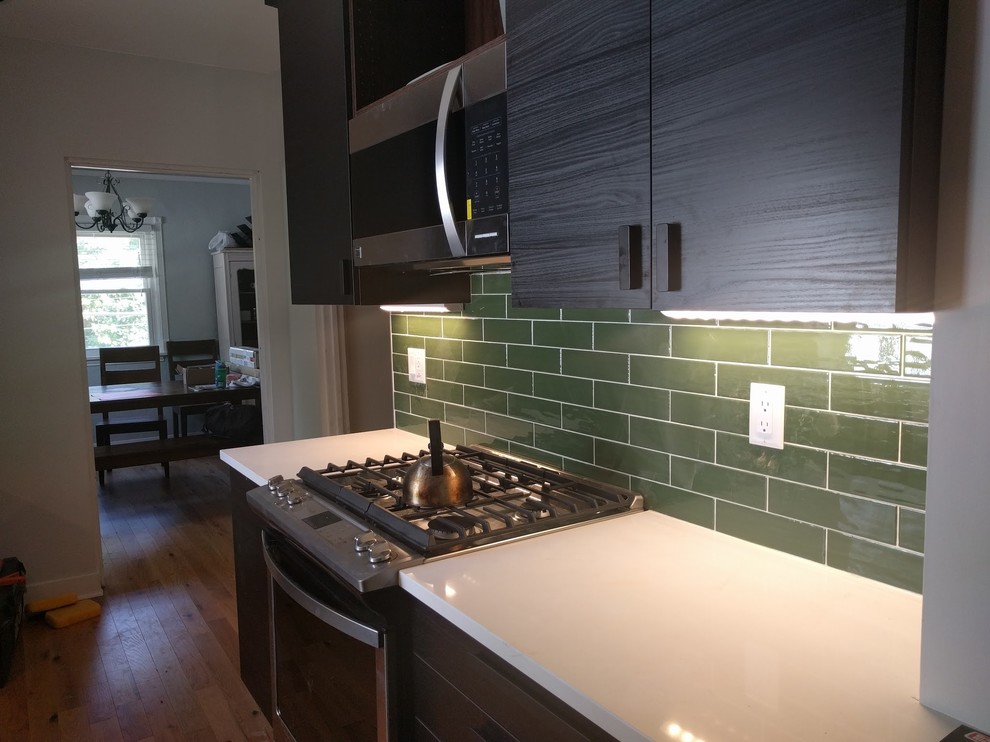 Kitchen - rustic kitchen idea in Omaha