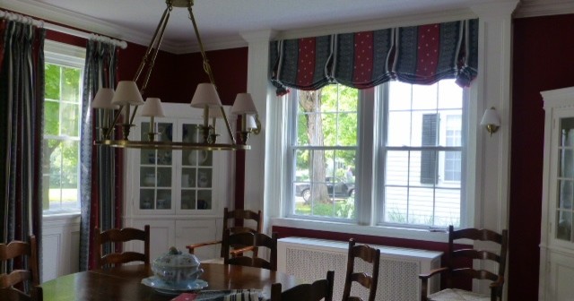 Inspiration for a traditional dining room in Burlington.