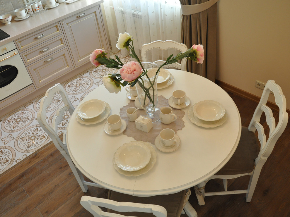 Уютная квартира с французским шармом на ул. Ак. Виноградова