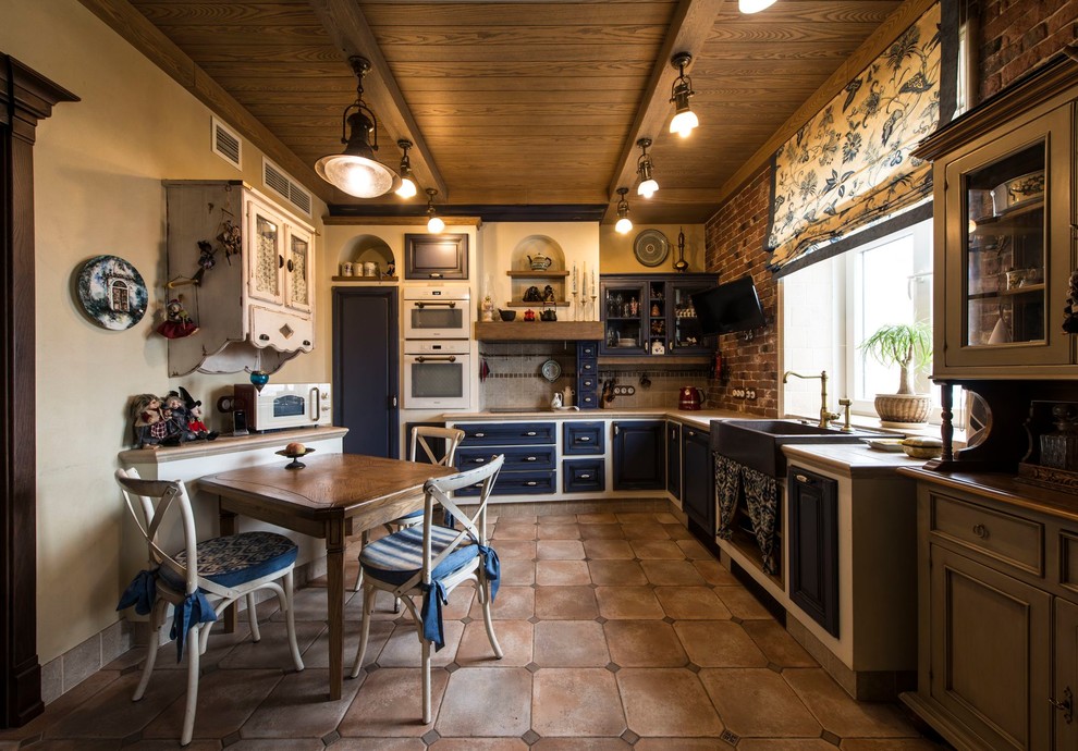 Кухня в стиле Прованс изготовлена на заказ по эскизам автора проекта