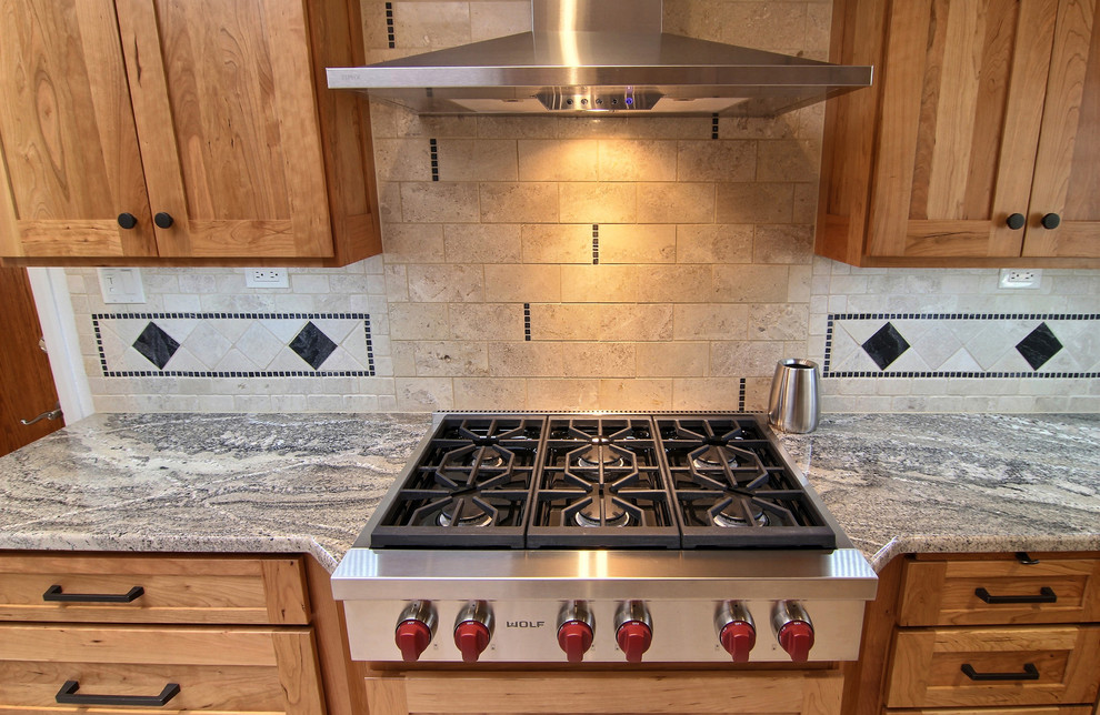 Kitchen - transitional kitchen idea in Phoenix