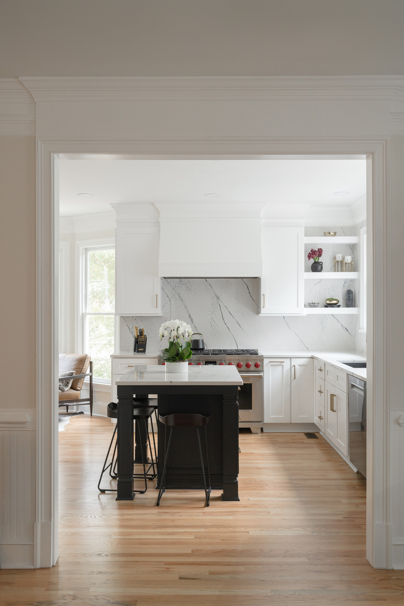 PEACHTREE CITY Clean and Modern Kitchen