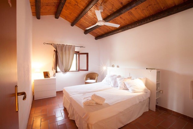 In Campagna mediterranean-bedroom