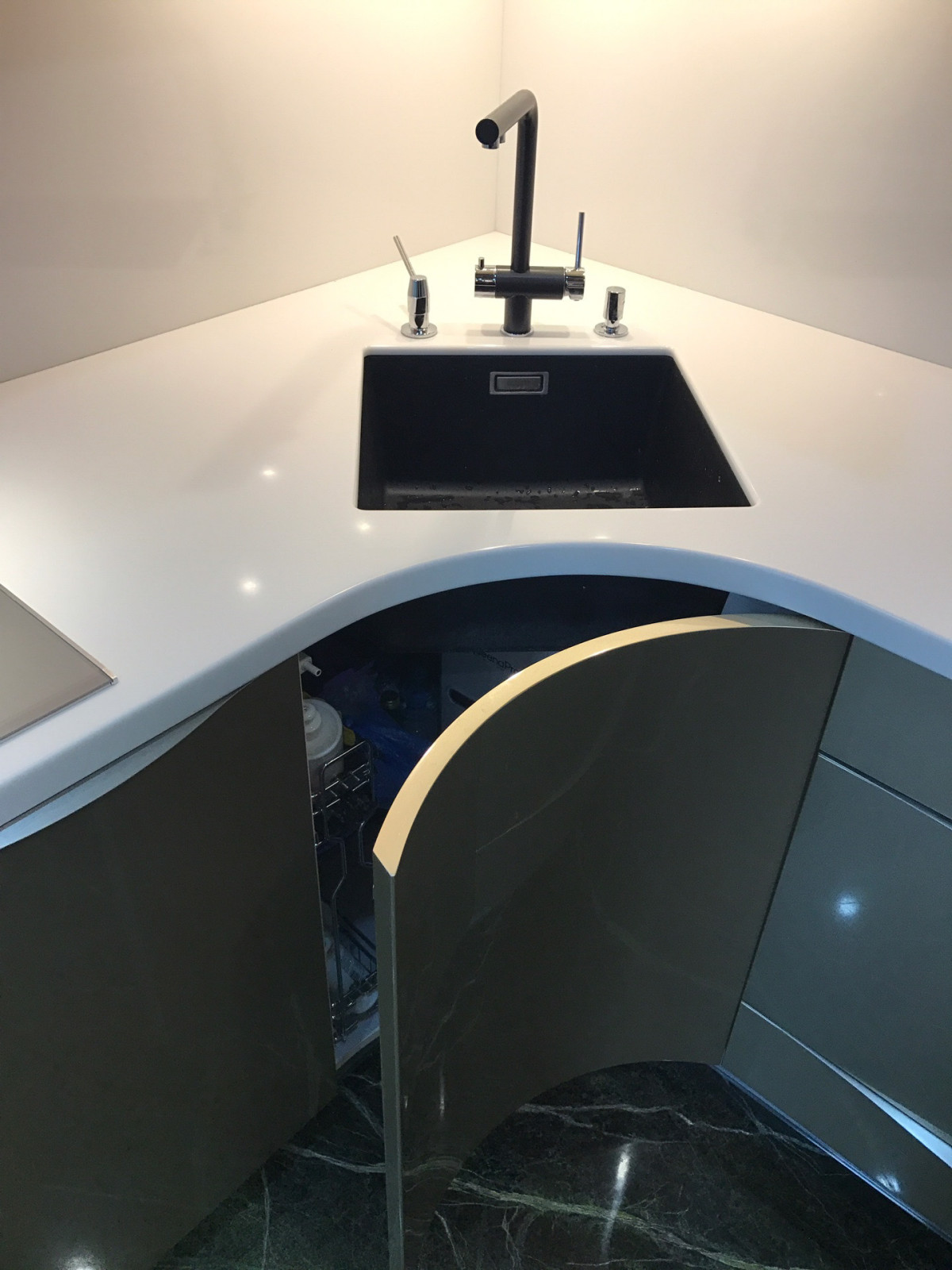 Кухня в деревянном доме в КП" Новоархангельское"