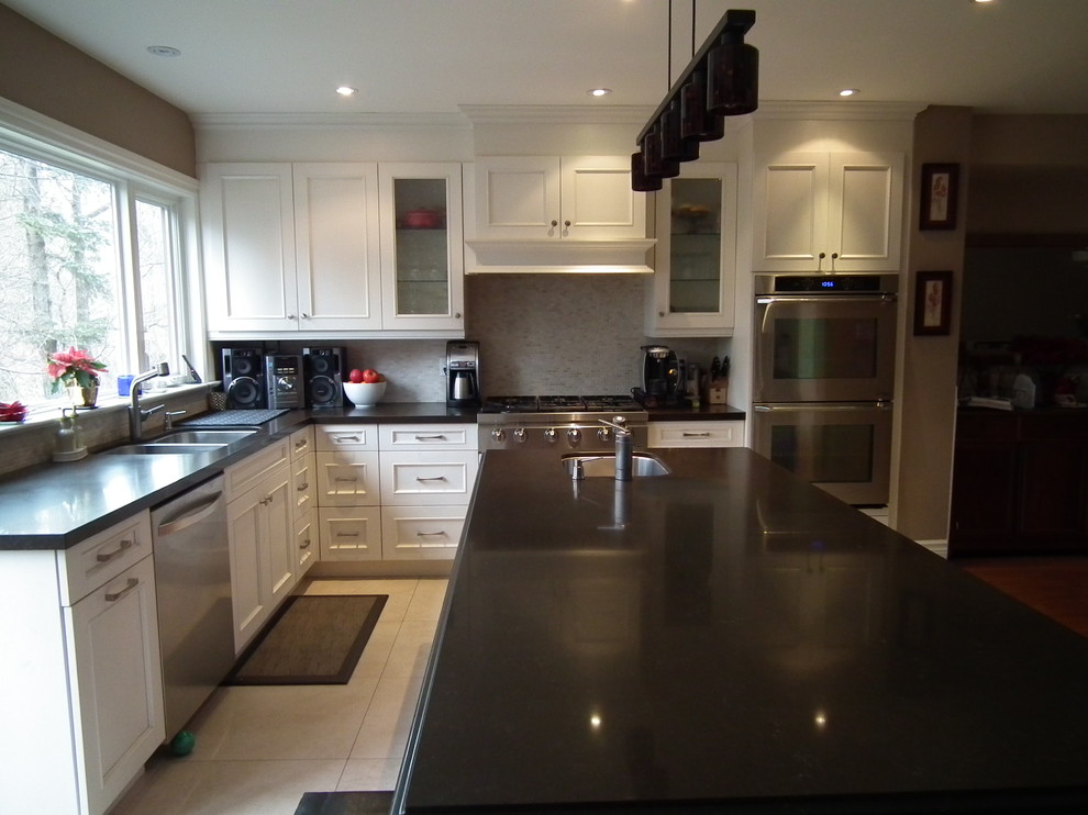 Inspiration for a transitional kitchen remodel in Toronto