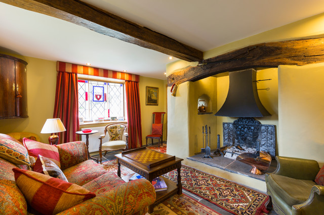17thC Cottage Restoration farmhouse-living-room
