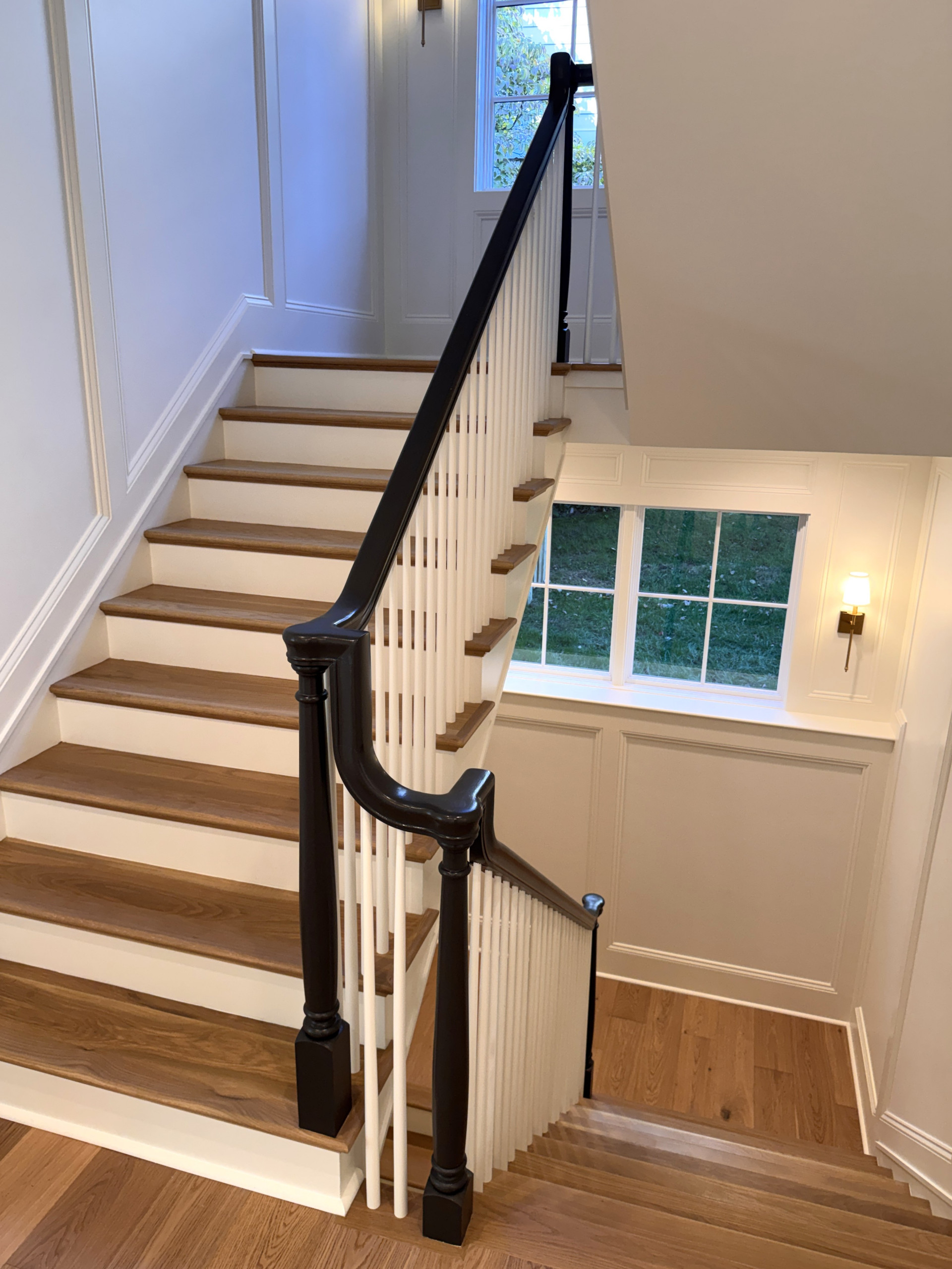 Project #160 | Traditional Box Stair with Gooseneck Handrail