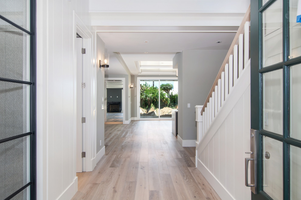 Entryway - transitional entryway idea in San Diego